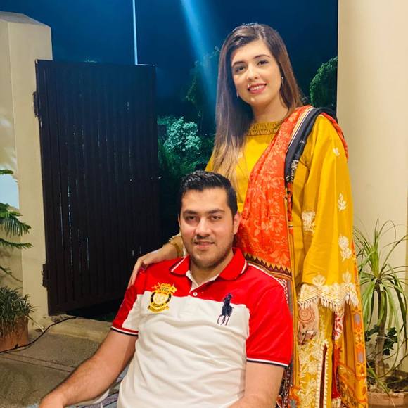 Meet your Posher, Hira - Picture 1 of 1